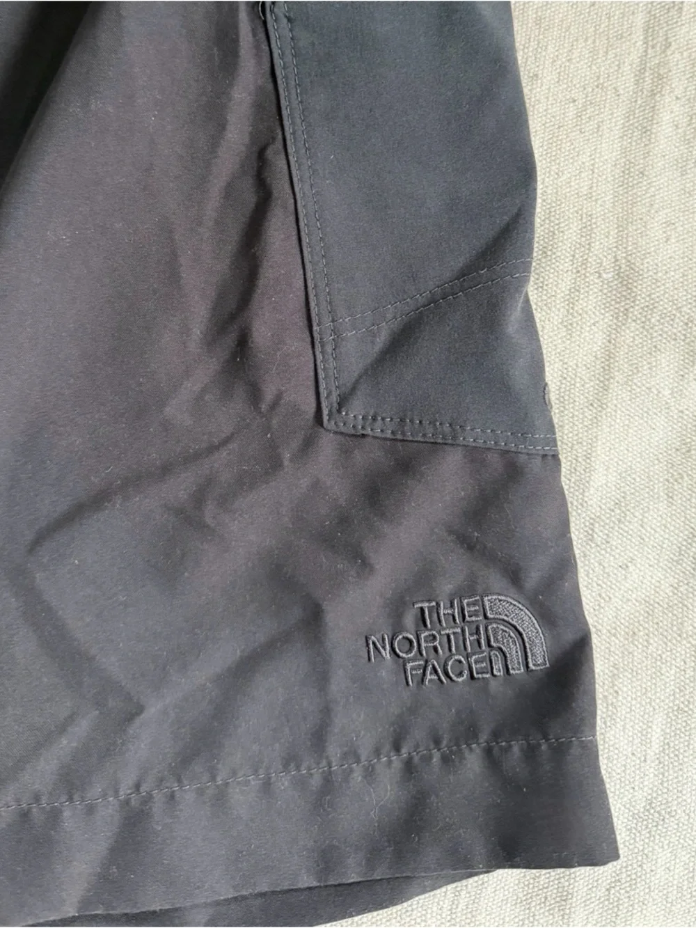 The North Face Men’s Class V Belted Cargo Shorts Black Water Swim Hike Gorpcore